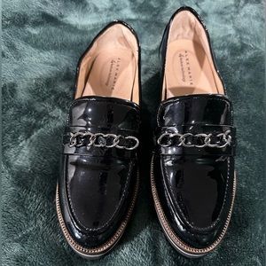 Women’s leather loafer